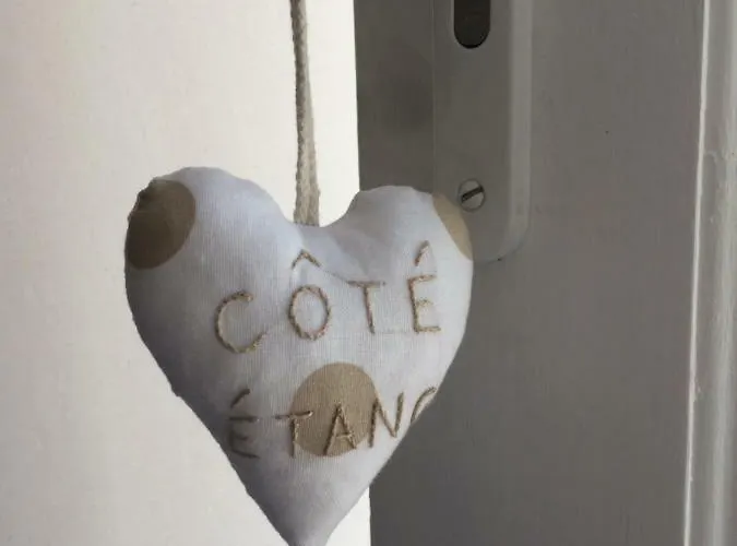 Semesterbostad Le Petit Monty Cote Etang Saint-Malo-du-Bois