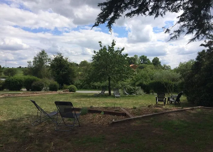 Le Petit Monty Cote Etang * Saint-Malo-du-Bois